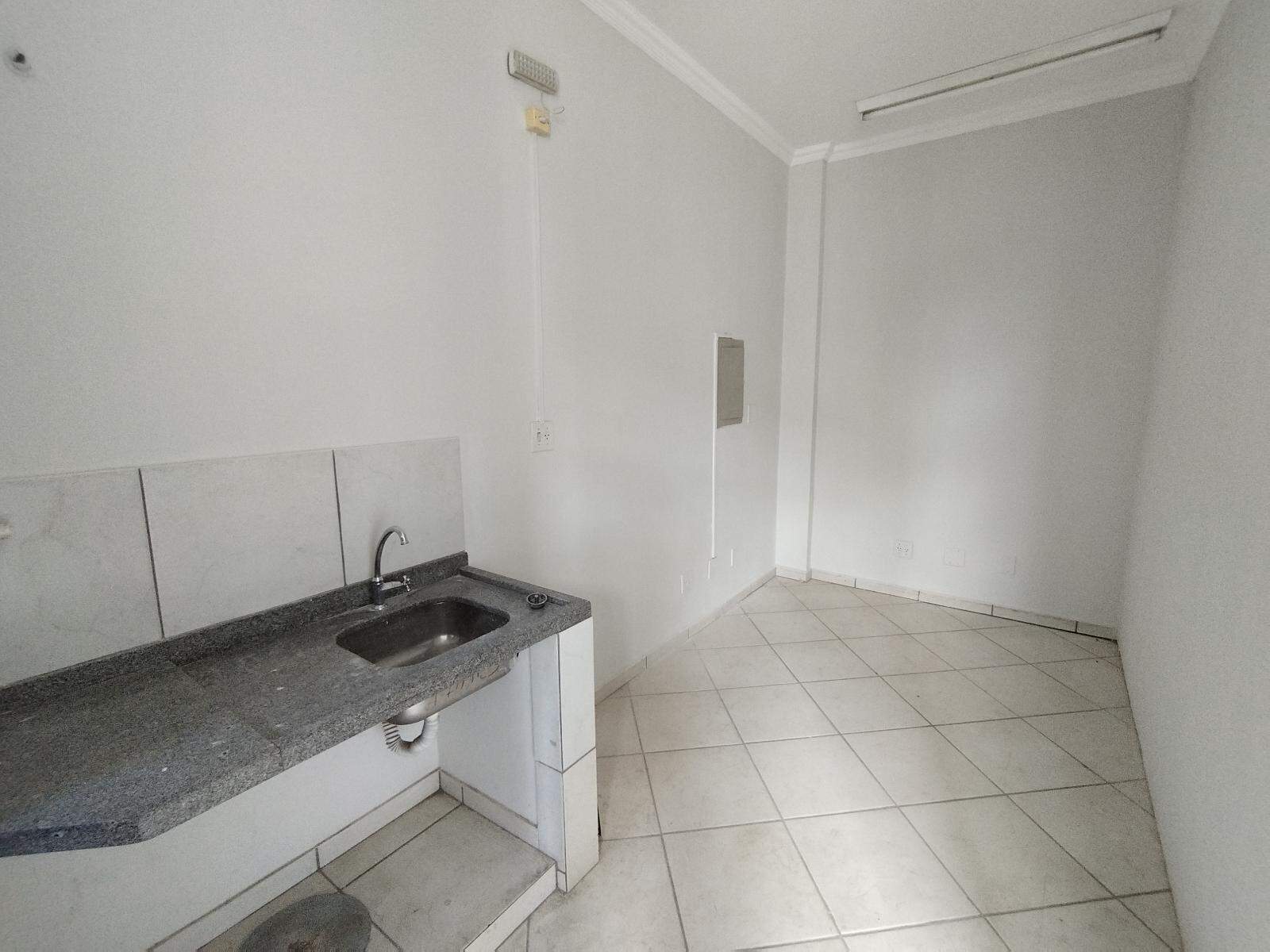 Sala para aluguel no Centro: 