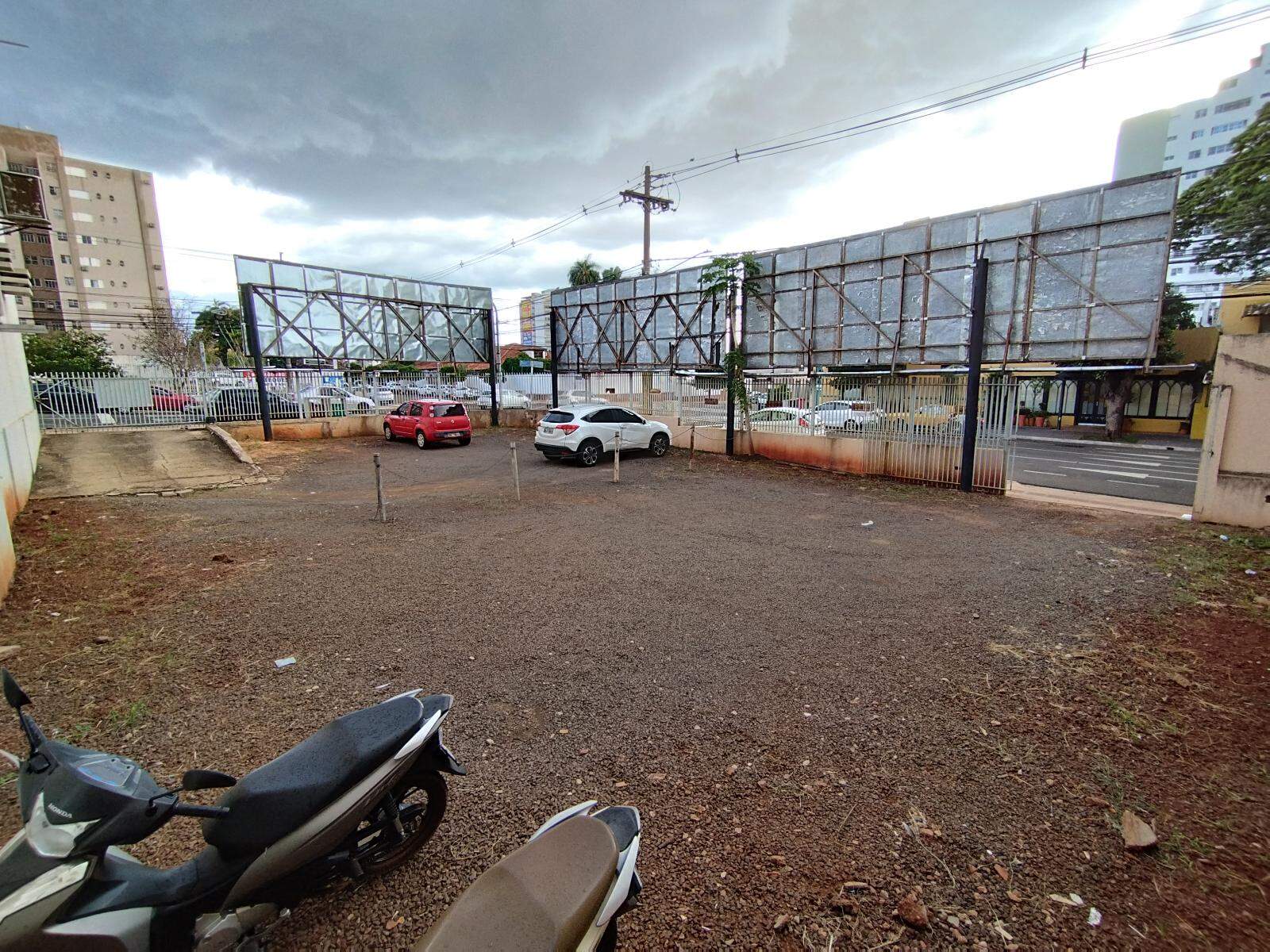 Sala para aluguel no Centro: 