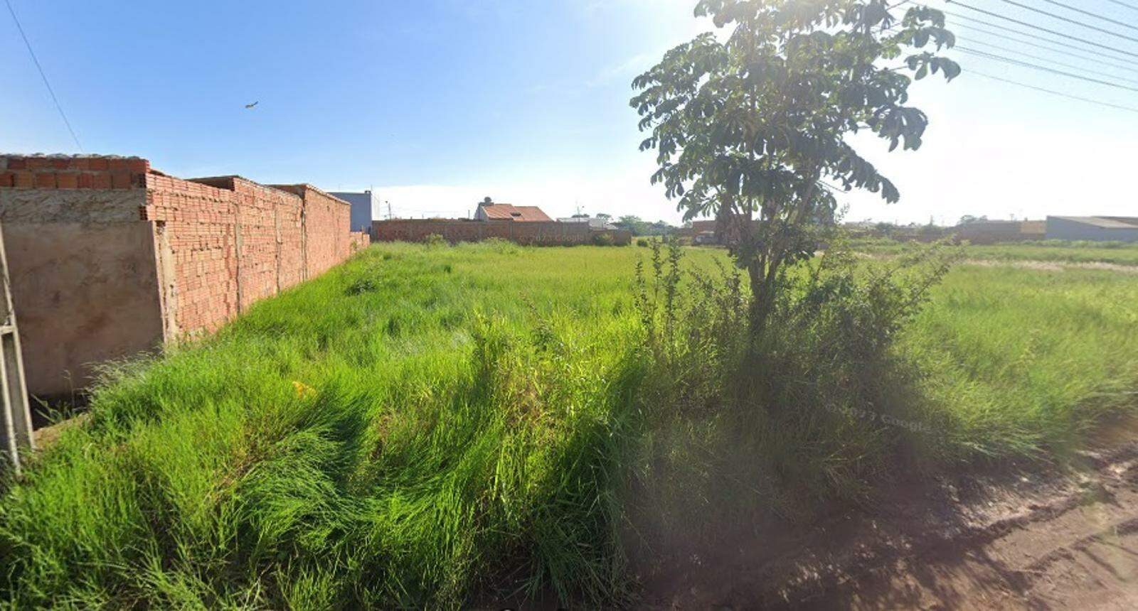 Terreno à venda no Riviera Park: 