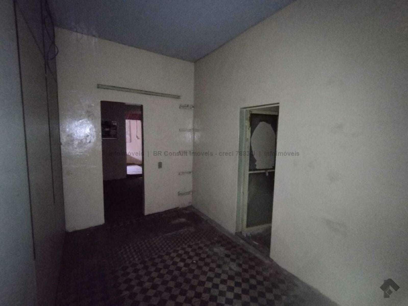 Sala à venda no Centro: 