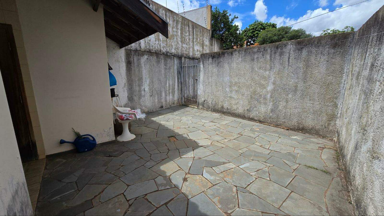 Casa Comercial para aluguel no Itanhangá Park: 