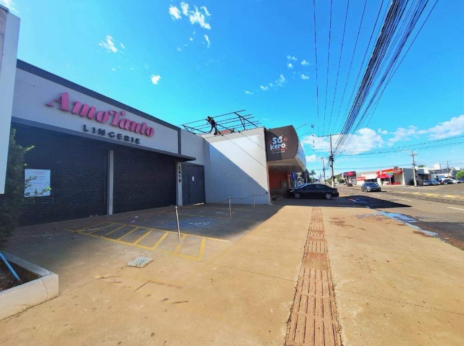 Loja/Salão à venda no Vila Rica: 