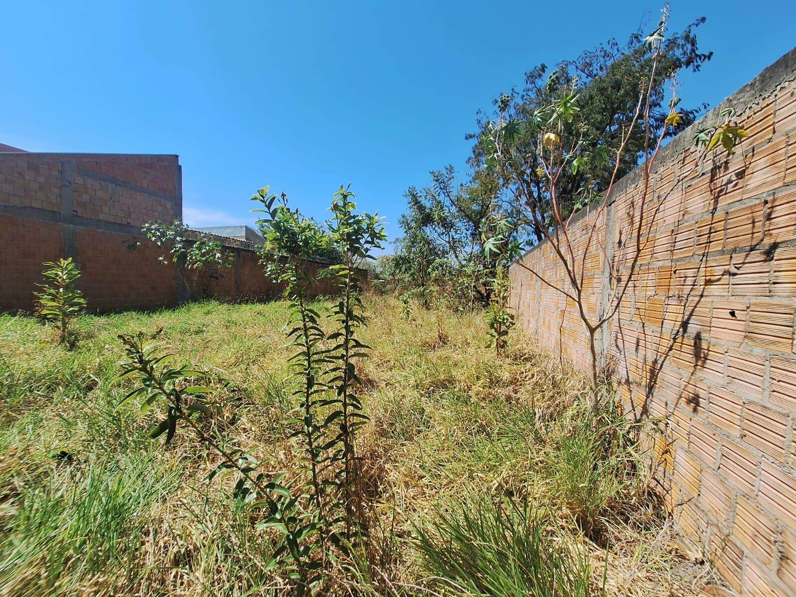 Terreno à venda no Vivendas do Parque: 