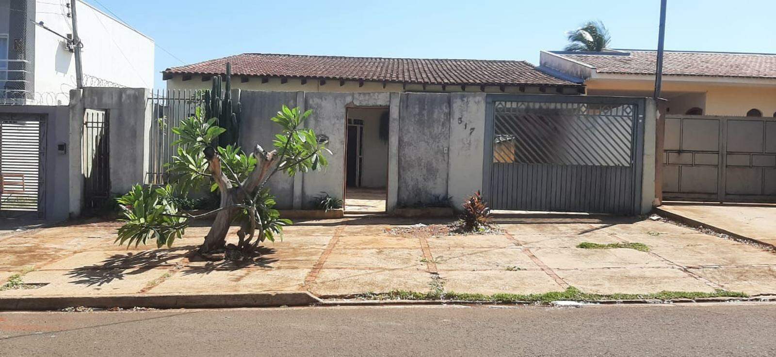 Casa Térrea à venda no Monte Castelo: 