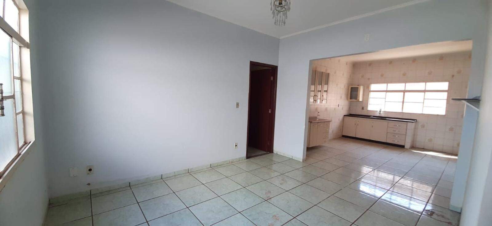 Casa Térrea à venda no Monte Castelo: 