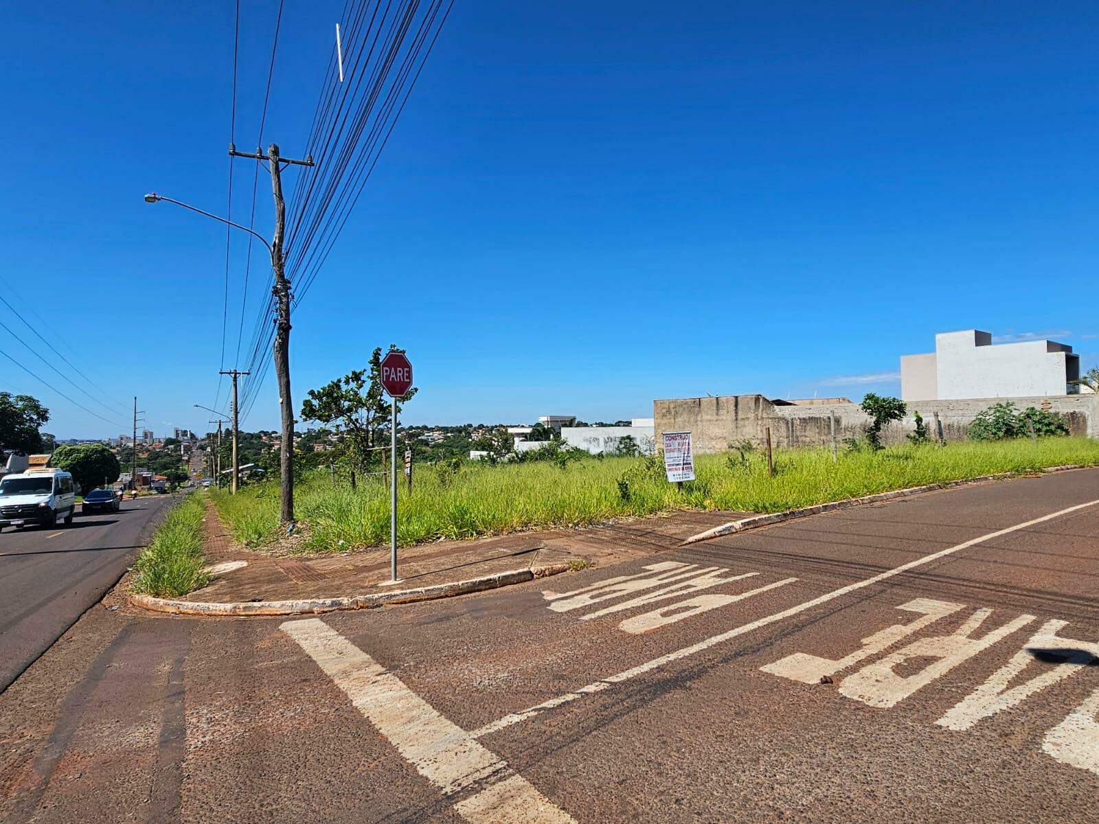 Terreno à venda no Vila Nasser: 