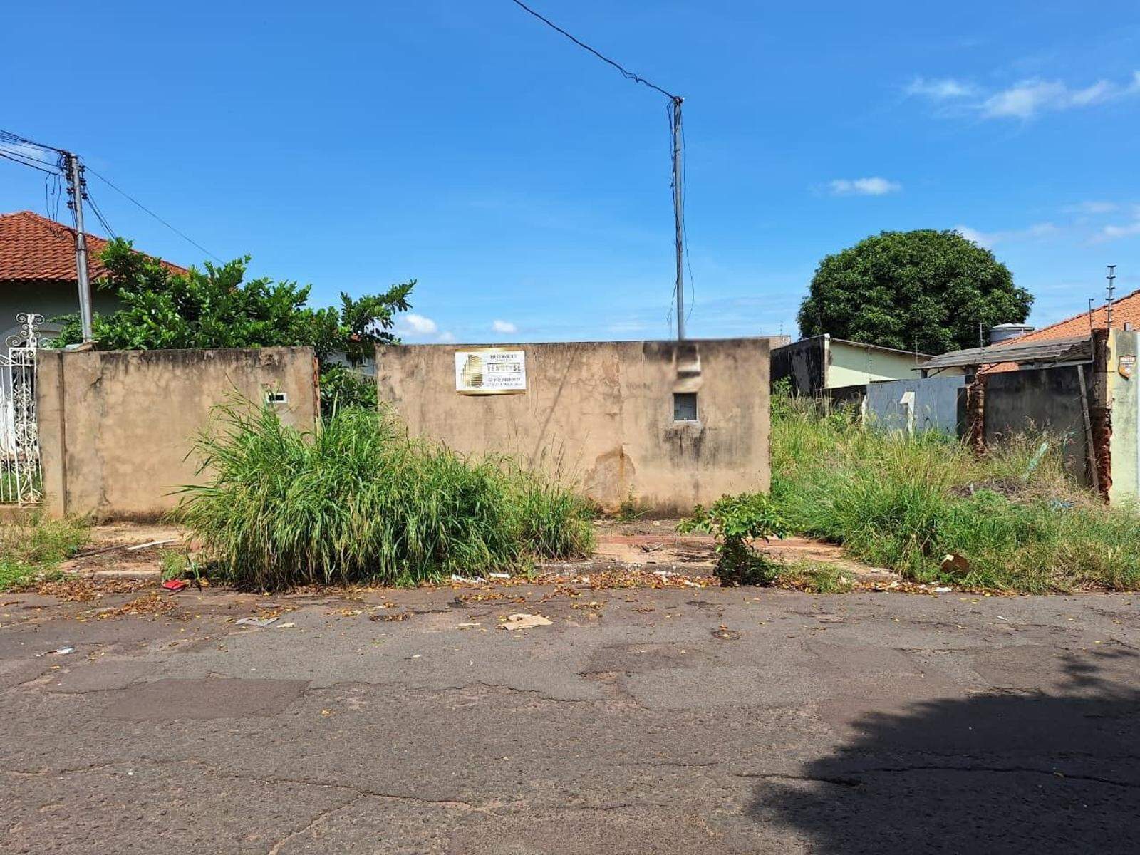 Terreno à venda no Vila Glória: 