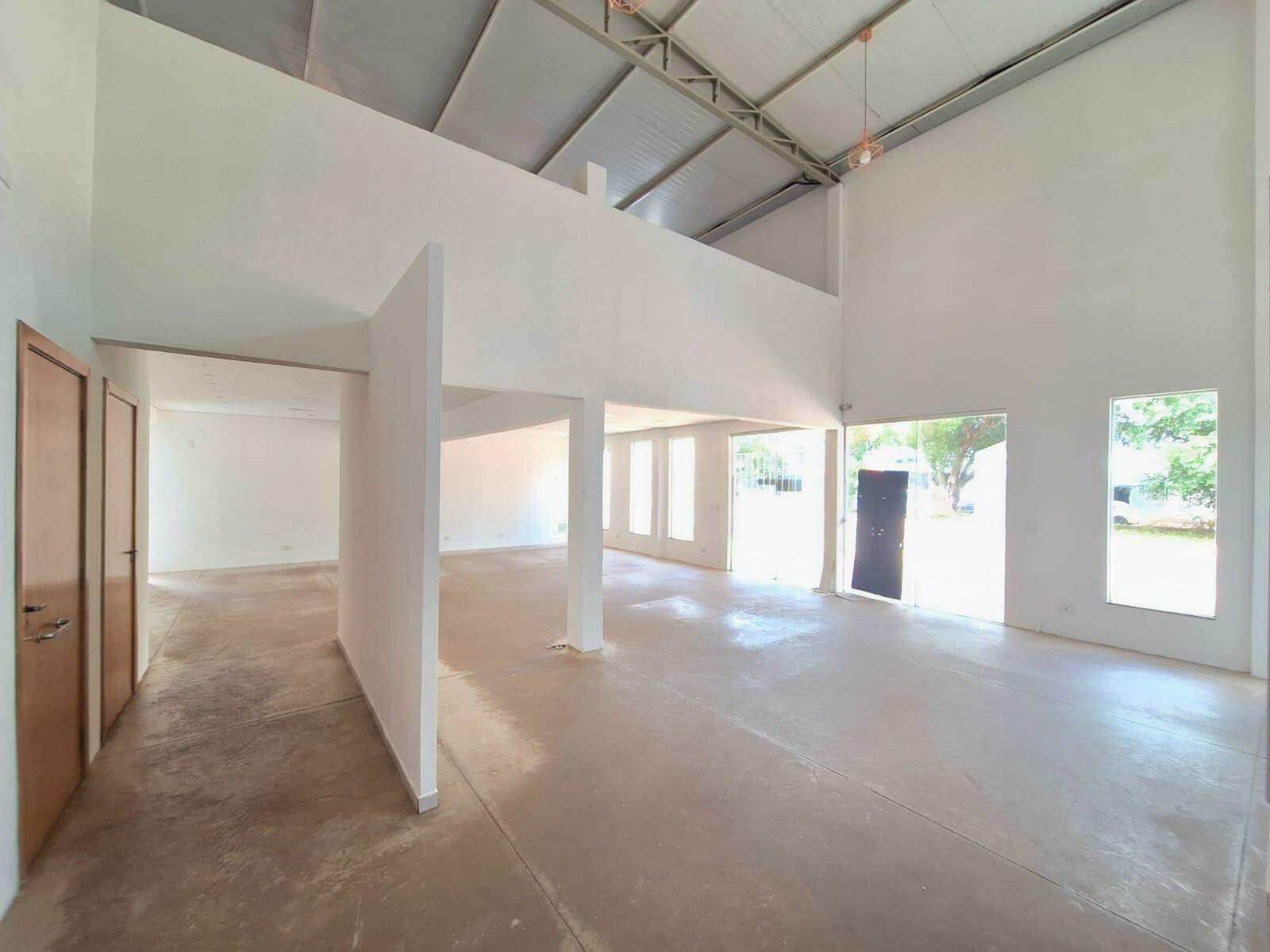 Casa Comercial à venda no Mata do Jacinto: 