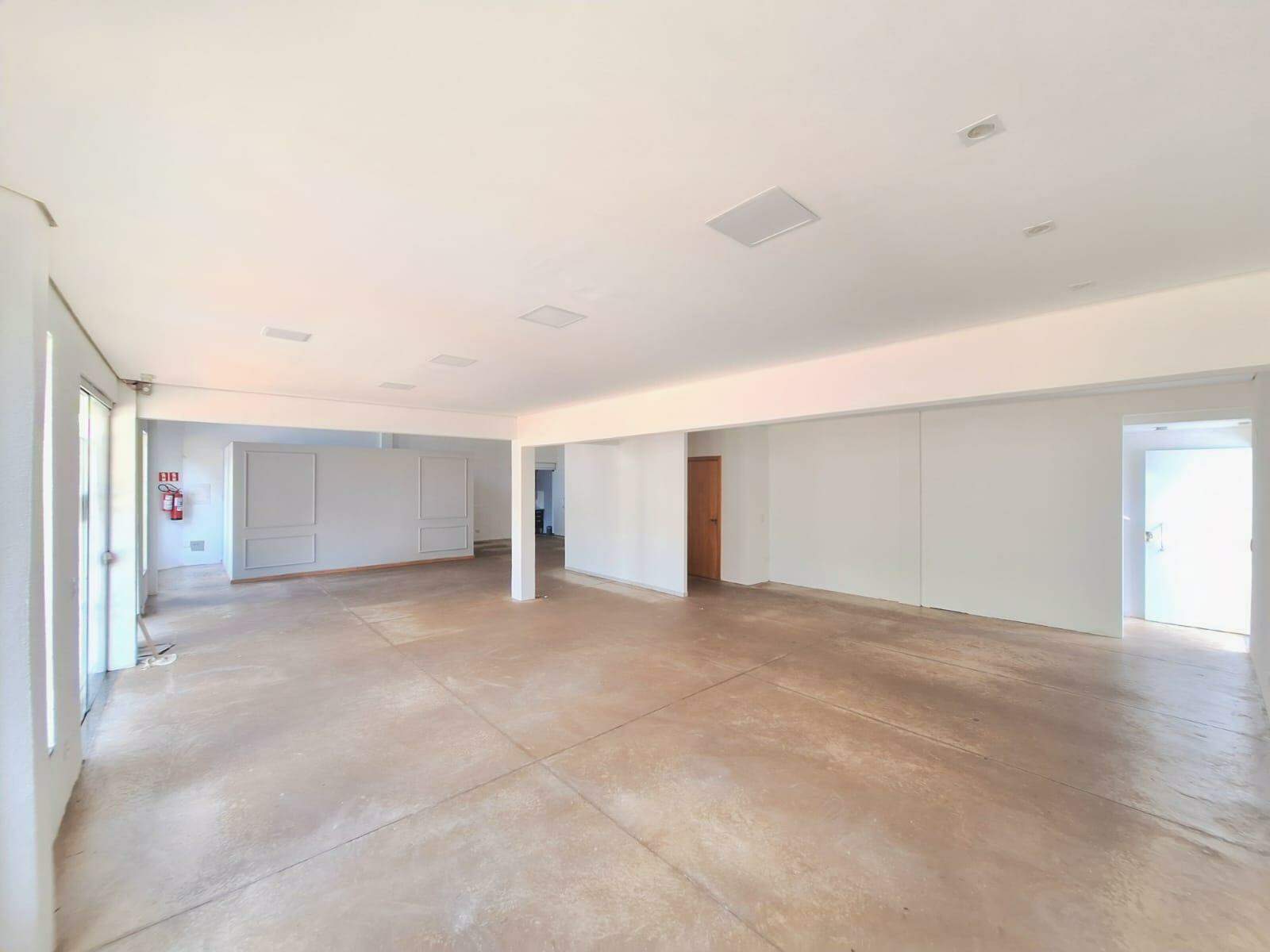 Casa Comercial à venda no Mata do Jacinto: 