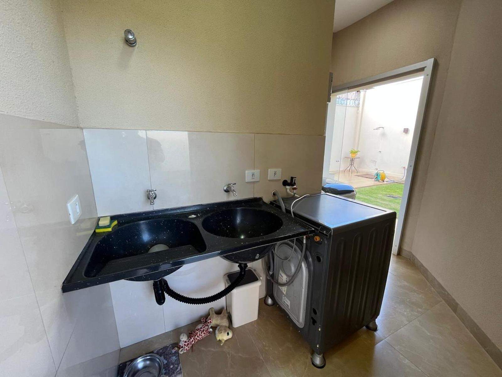 Casa Térrea à venda no Rita Vieira: 