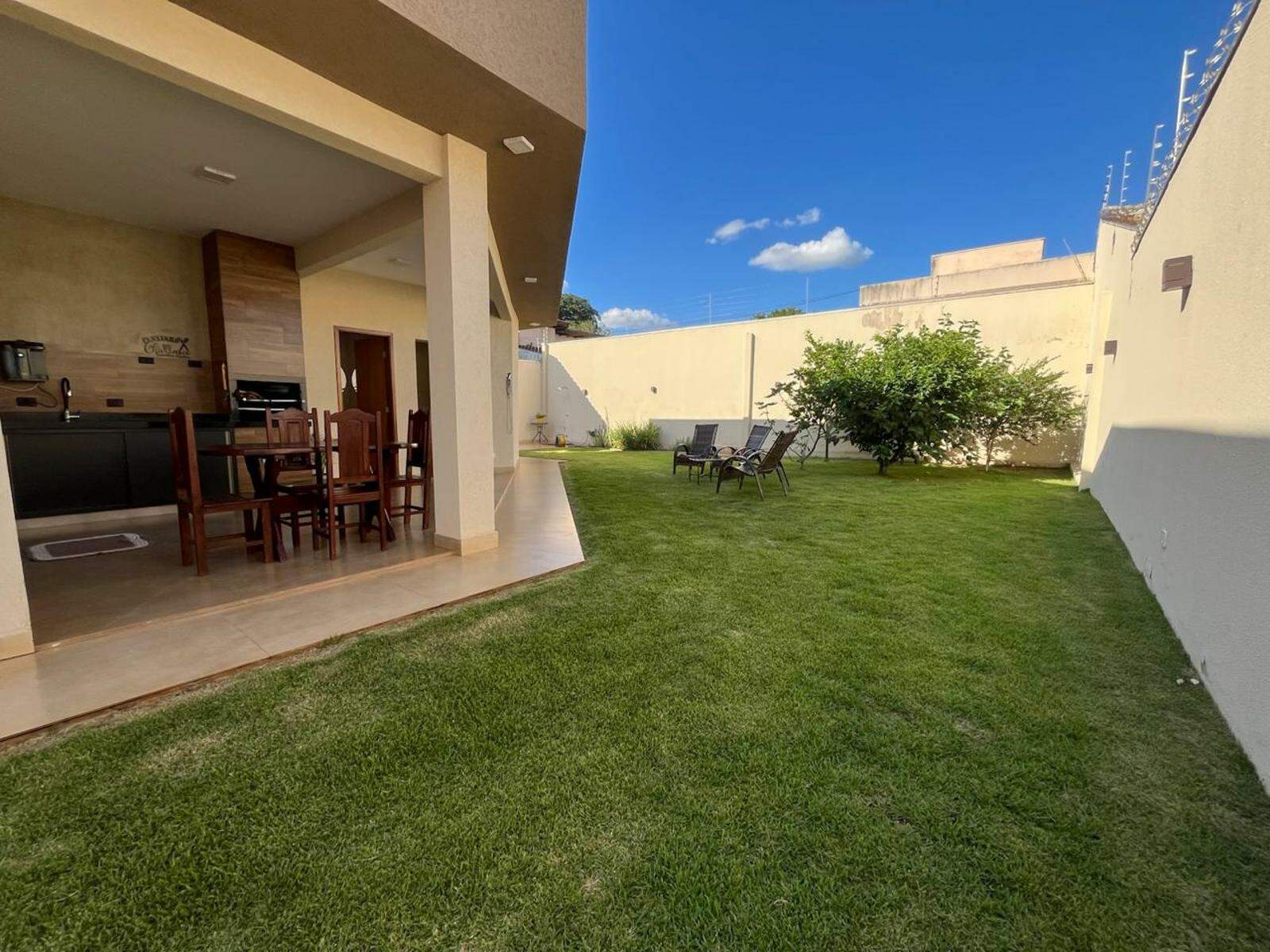 Casa Térrea à venda no Rita Vieira: 
