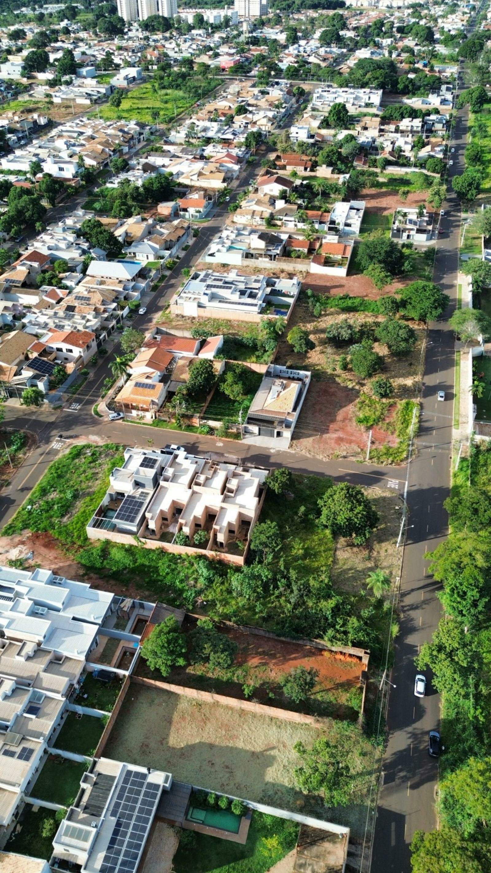 Terreno à venda no Parque Residencial Rita Vieira: 