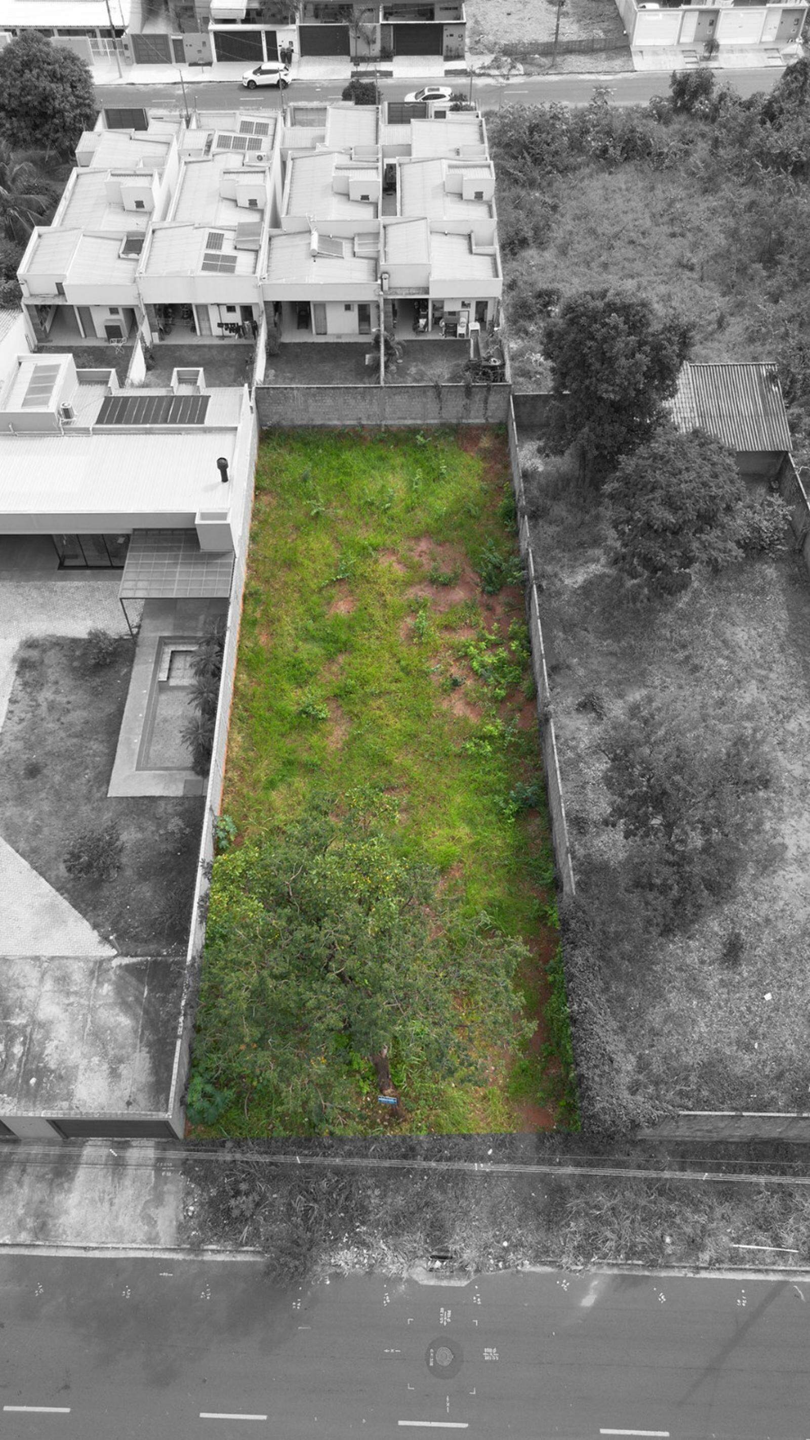 Terreno à venda no Parque Residencial Rita Vieira: 