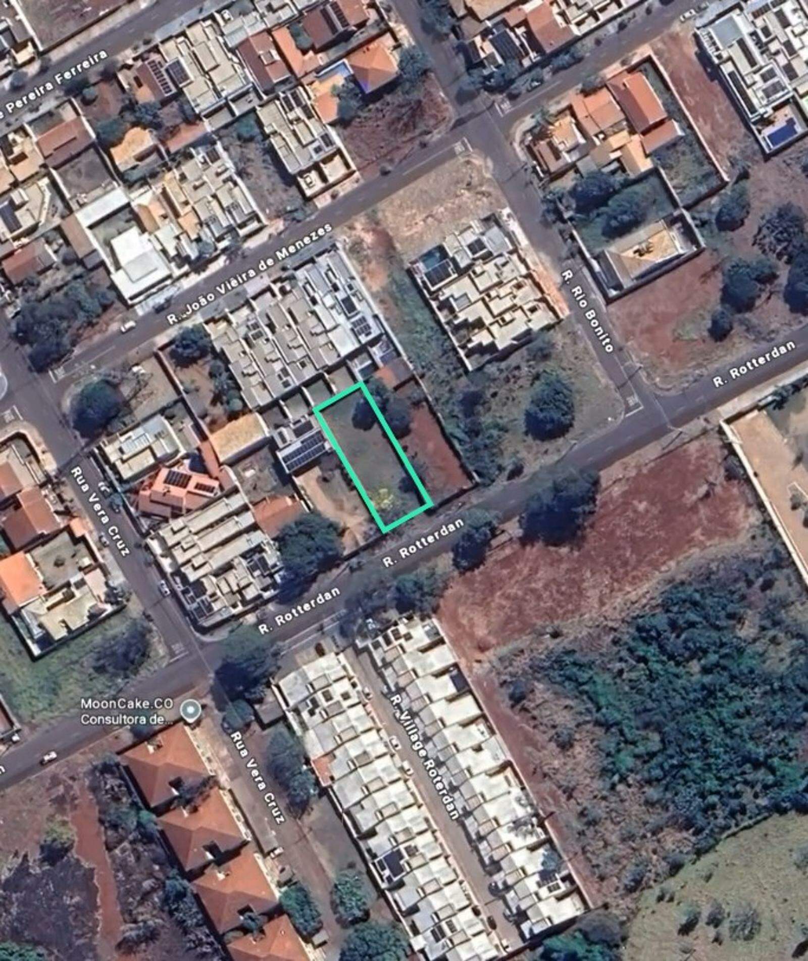 Terreno à venda no Parque Residencial Rita Vieira: 