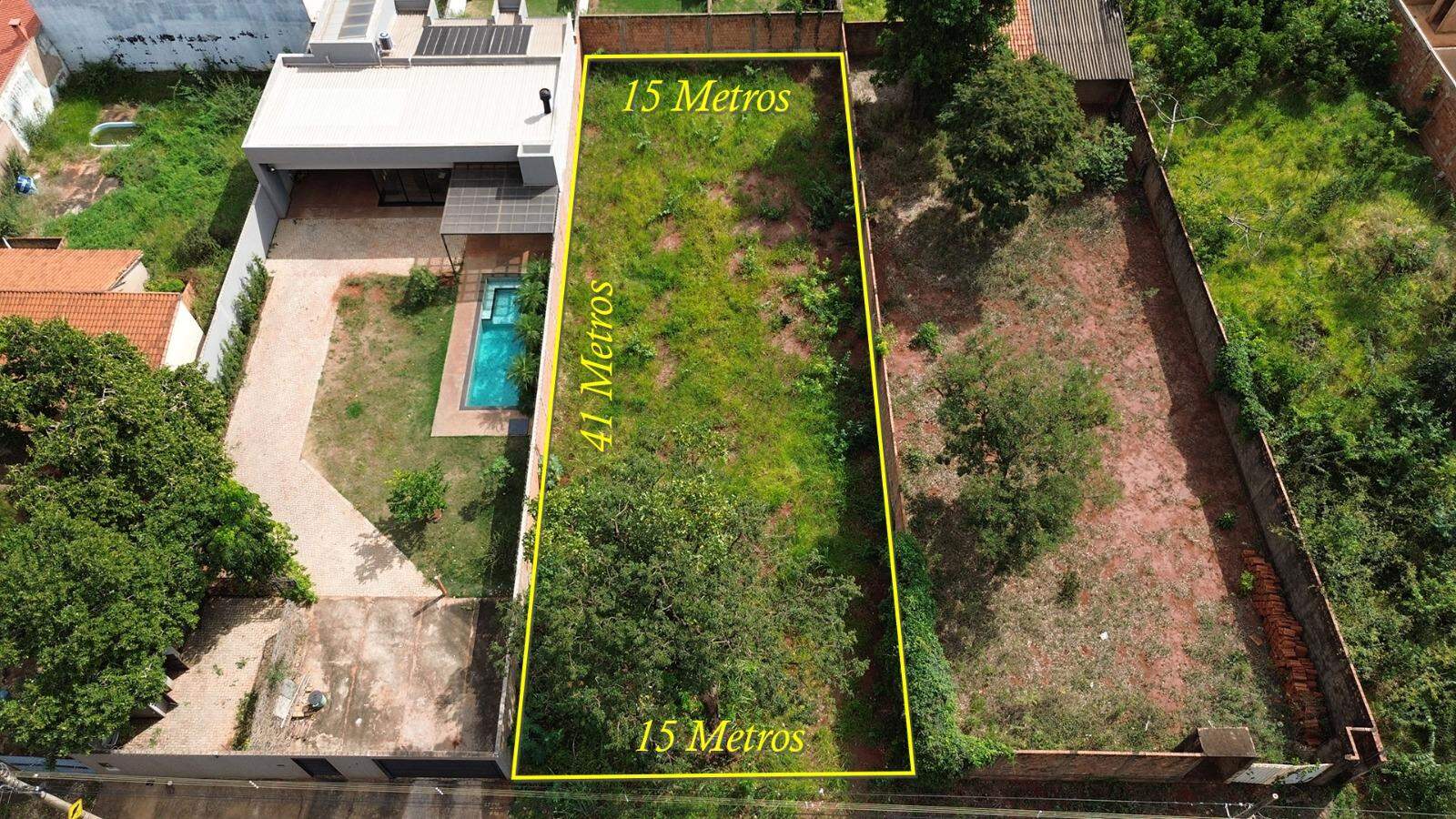 Terreno à venda no Parque Residencial Rita Vieira: 
