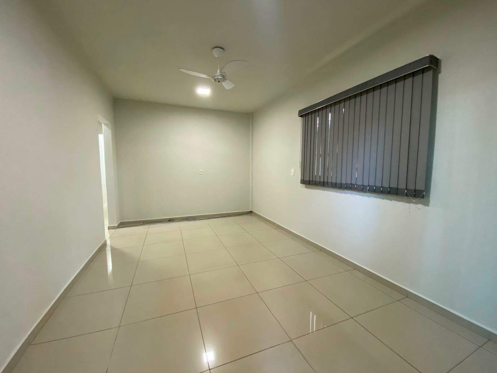 Casa Térrea para aluguel no Núcleo Habitacional Buriti: 