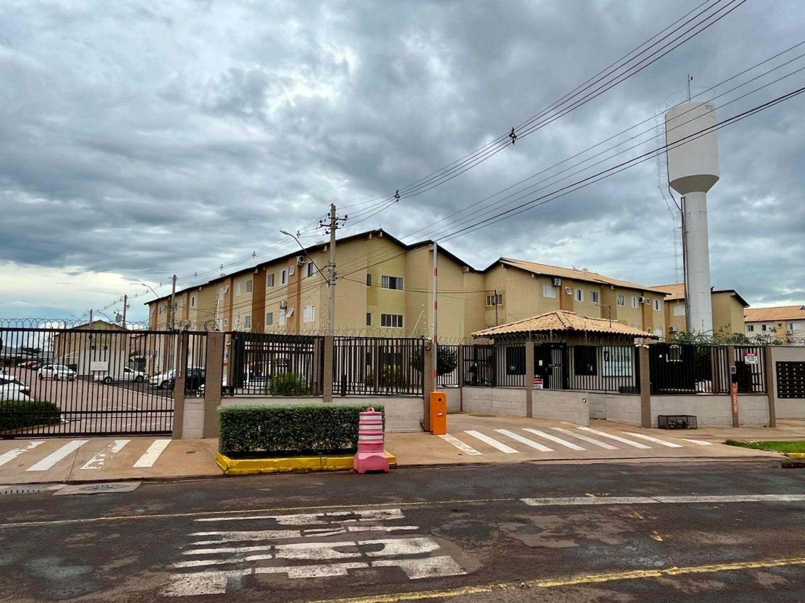 Apartamento à venda no Parque Residencial Rita Vieira: 
