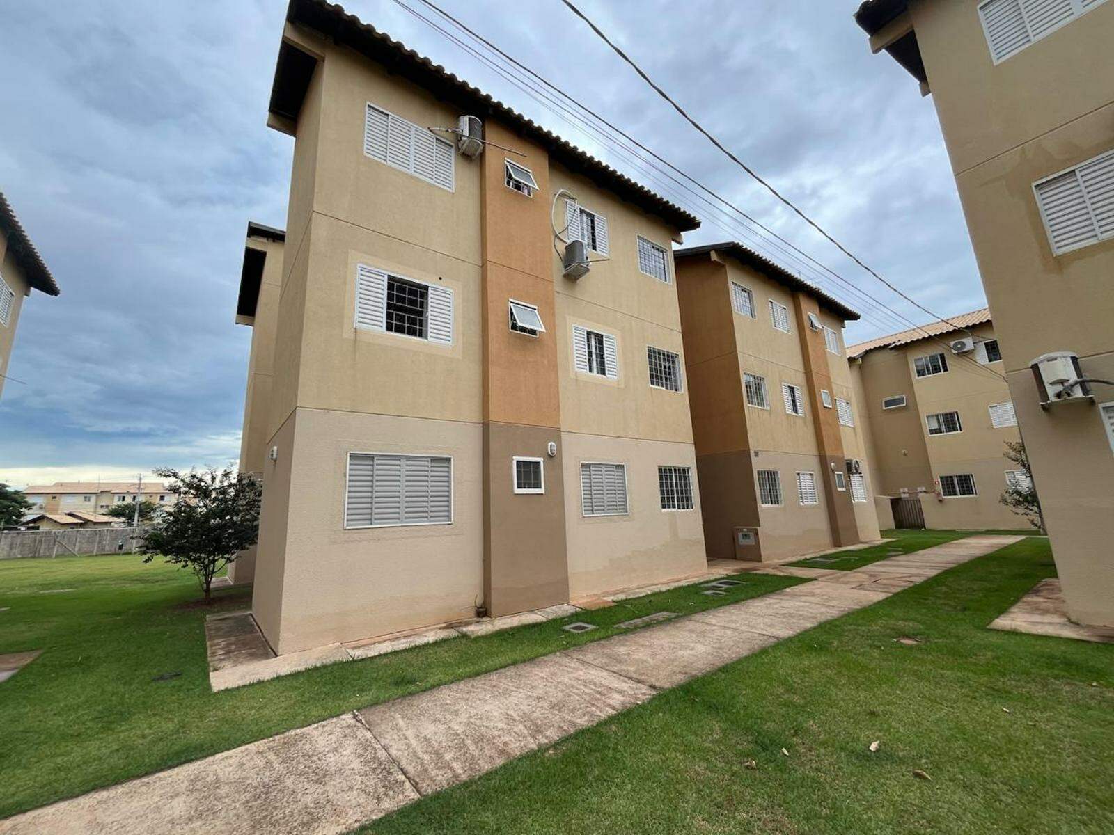 Apartamento à venda no Parque Residencial Rita Vieira: 