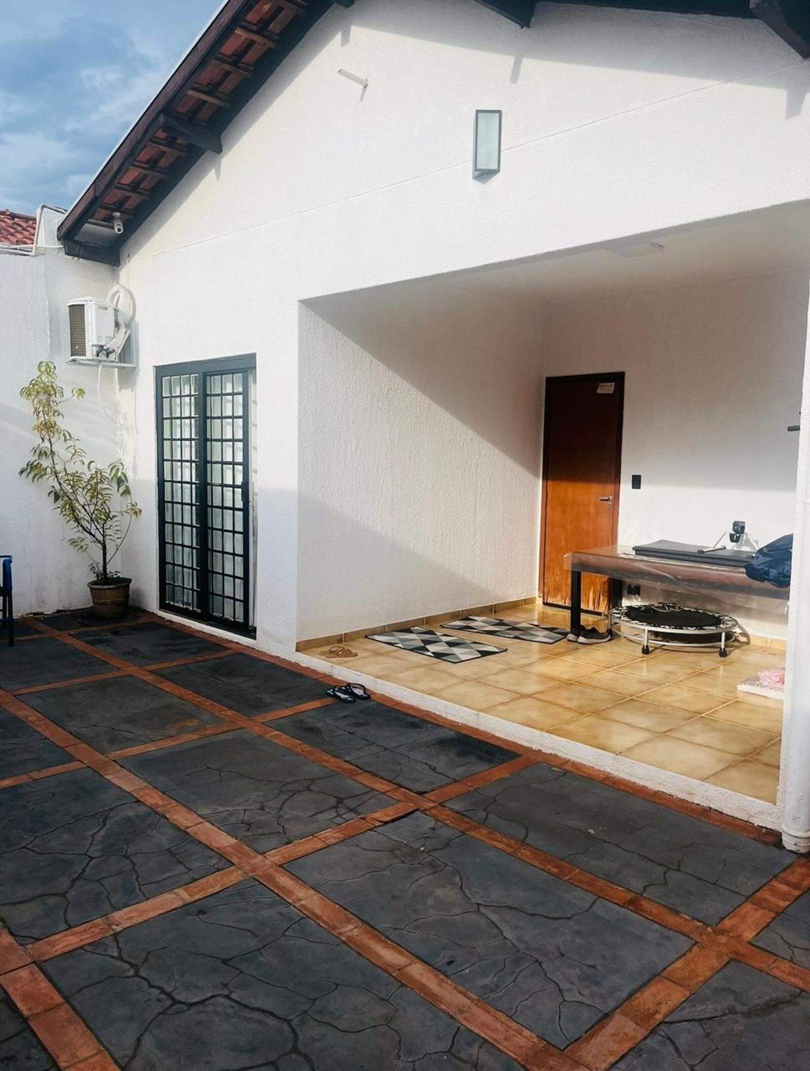 Casa Térrea à venda no Monte Carlo: 