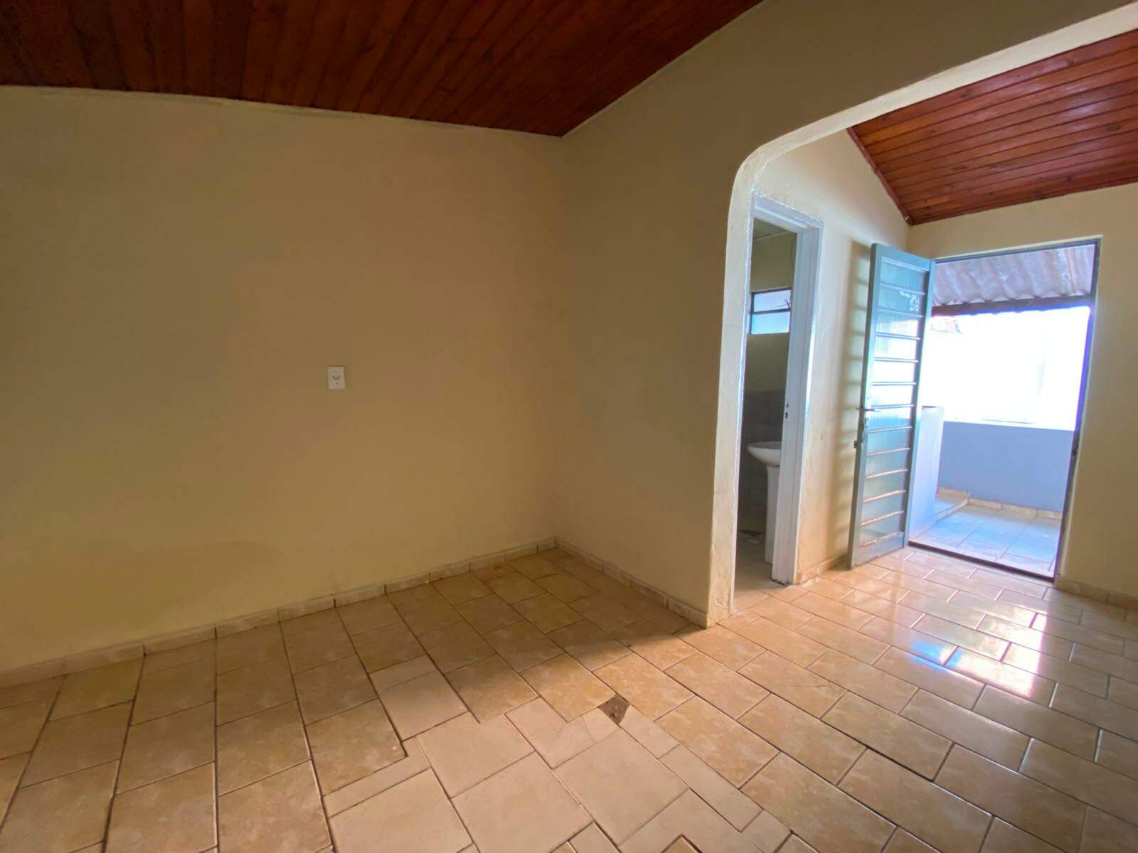 Casa de Condomínio para aluguel no Jardim Jóquei Club: 
