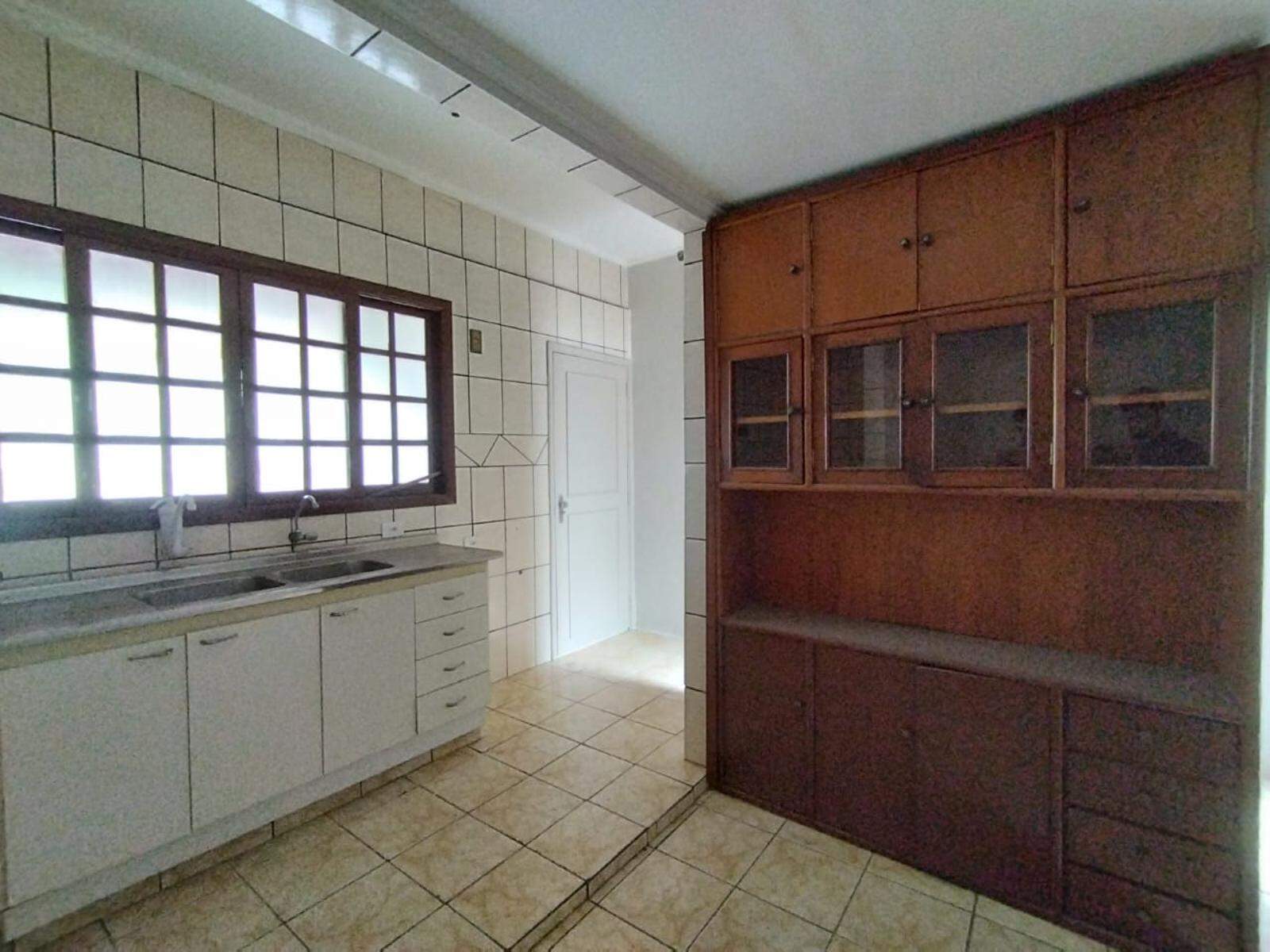 Casa Térrea para aluguel no Monte Carlo: 
