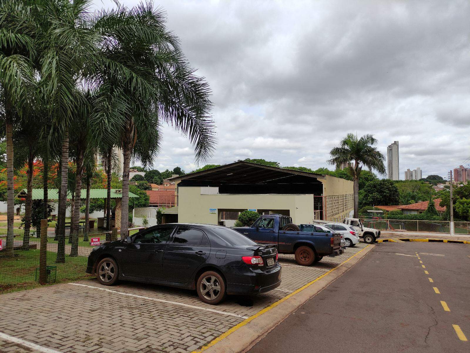Apartamento para aluguel no Monte Castelo: 