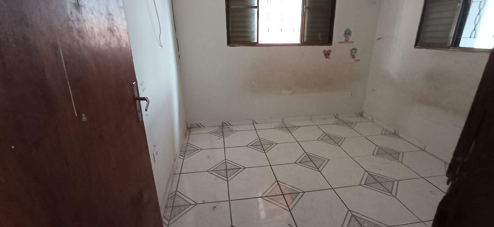 Casa Térrea para aluguel no Conjunto José Abrão: 