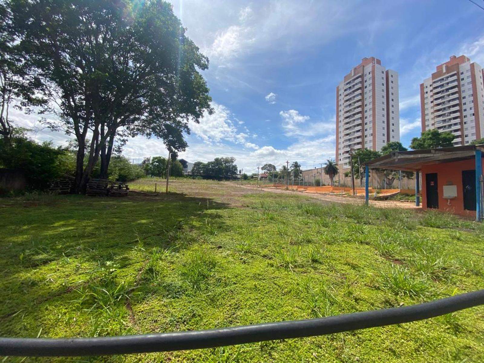 Área à venda no Itanhangá Park: 