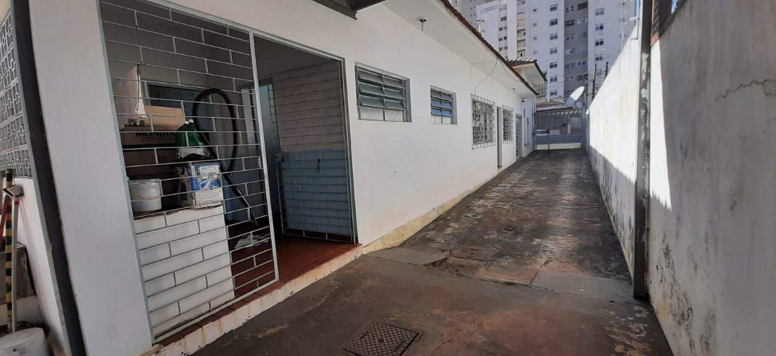 Casa Térrea à venda no Centro: 