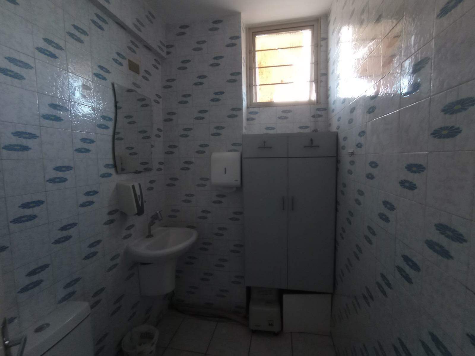 Sala à venda no Centro: 