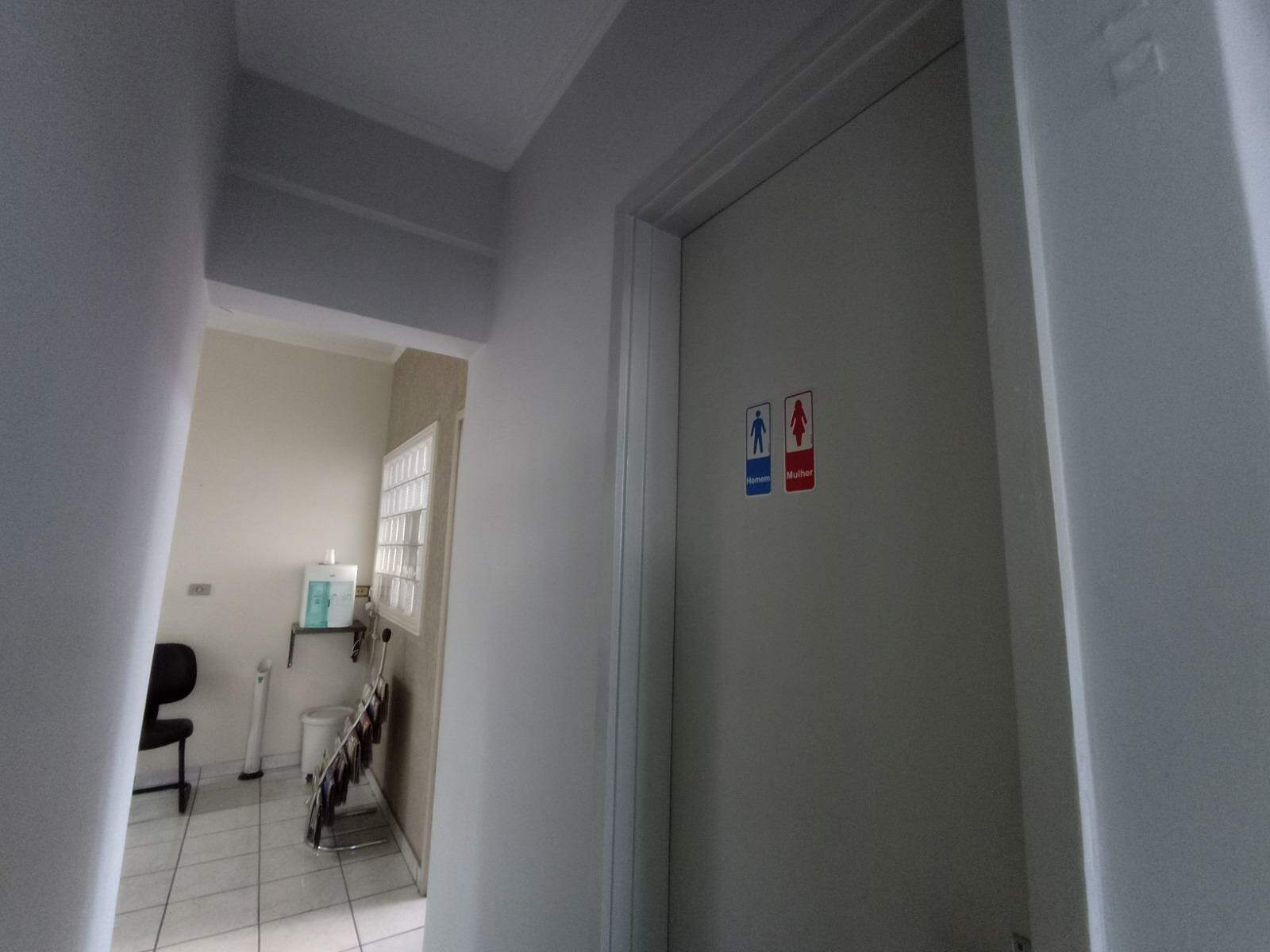 Sala à venda no Centro: 