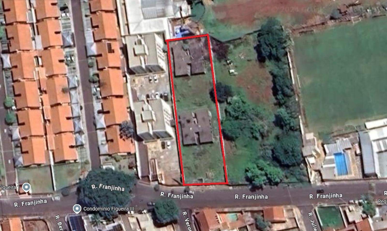 Área à venda no Loteamento Costa Verde: 