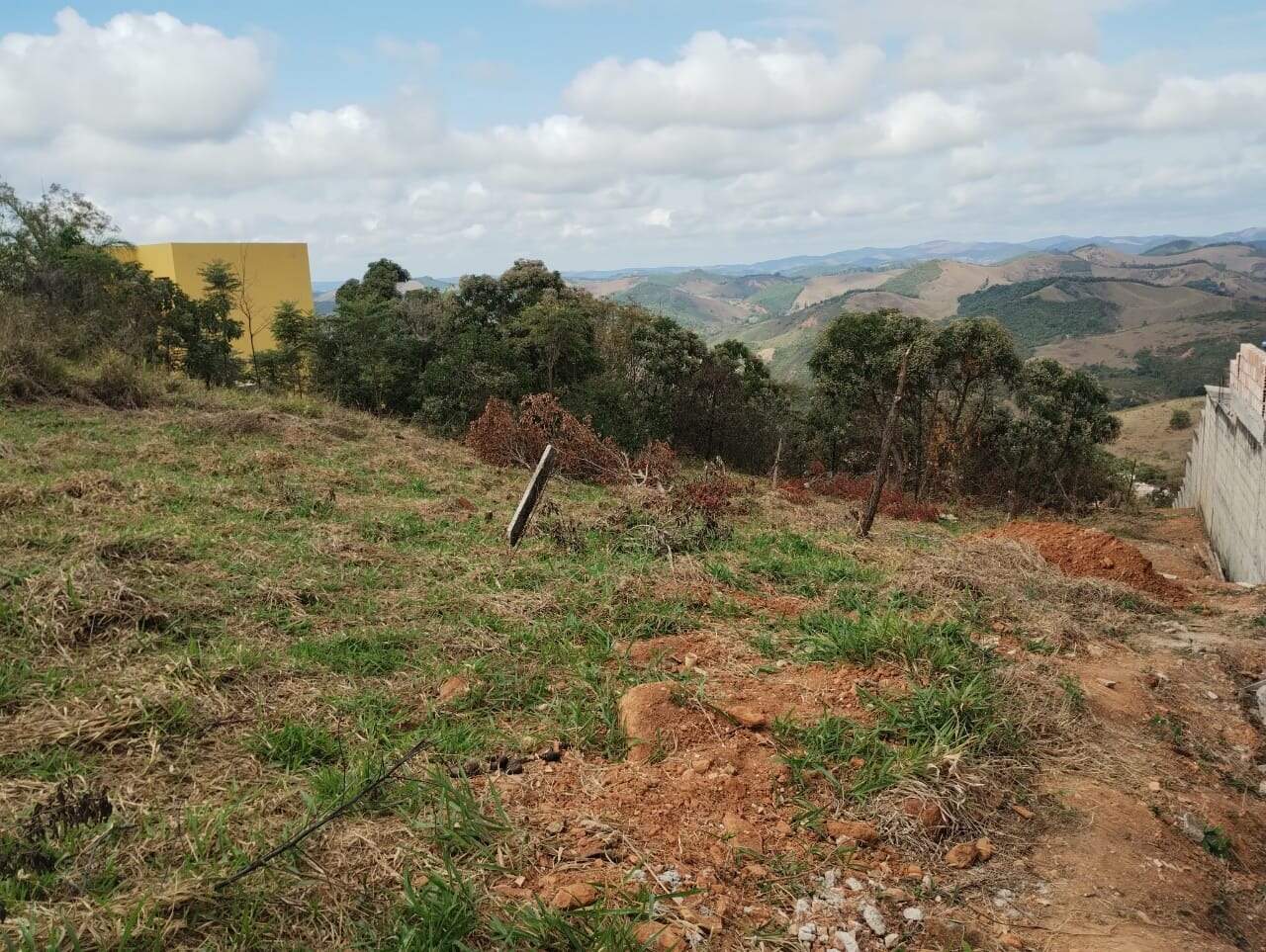 Lote à venda no Bela Ville: 
