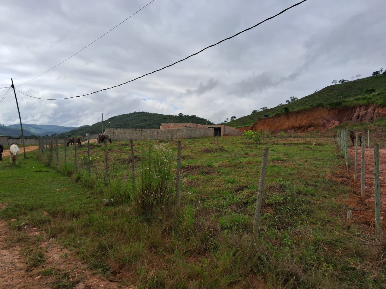 Lote à venda no Bandeirantes: 