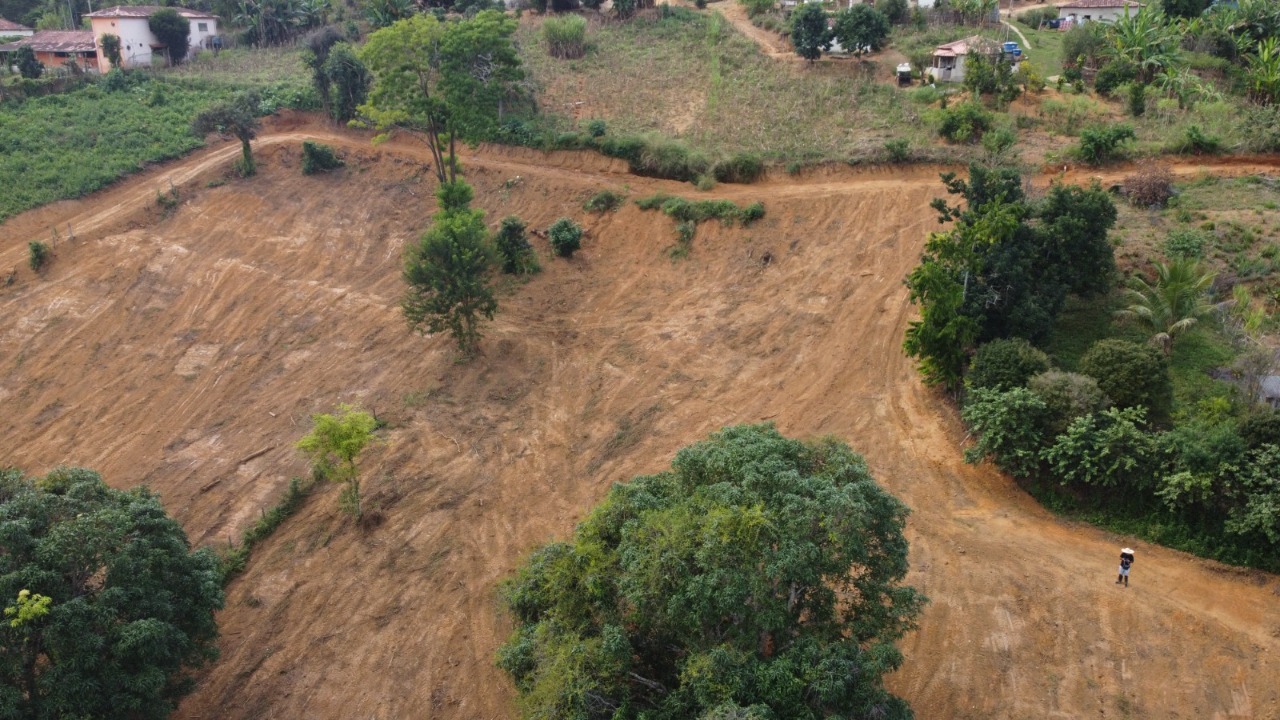 Terreno / Área à venda no Miguel Rodrigues: 