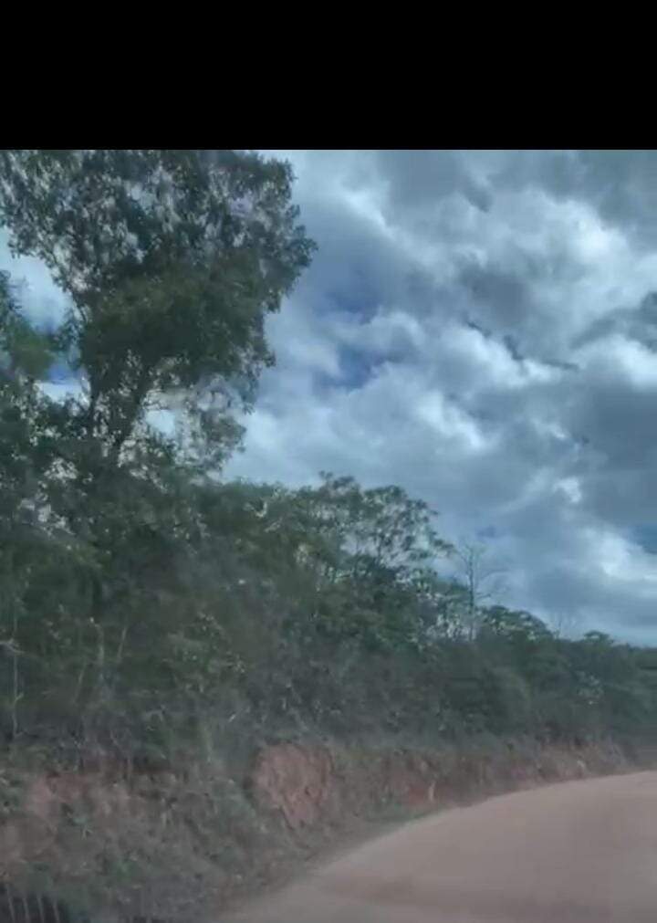 Terreno / Área à venda no Bandeirantes: 