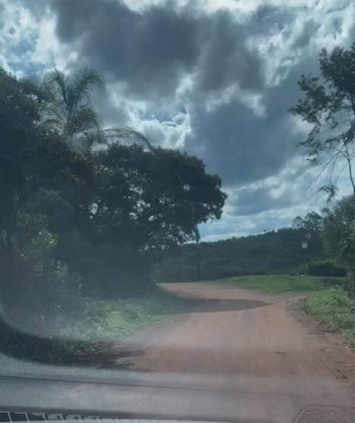 Terreno / Área à venda no Bandeirantes: 