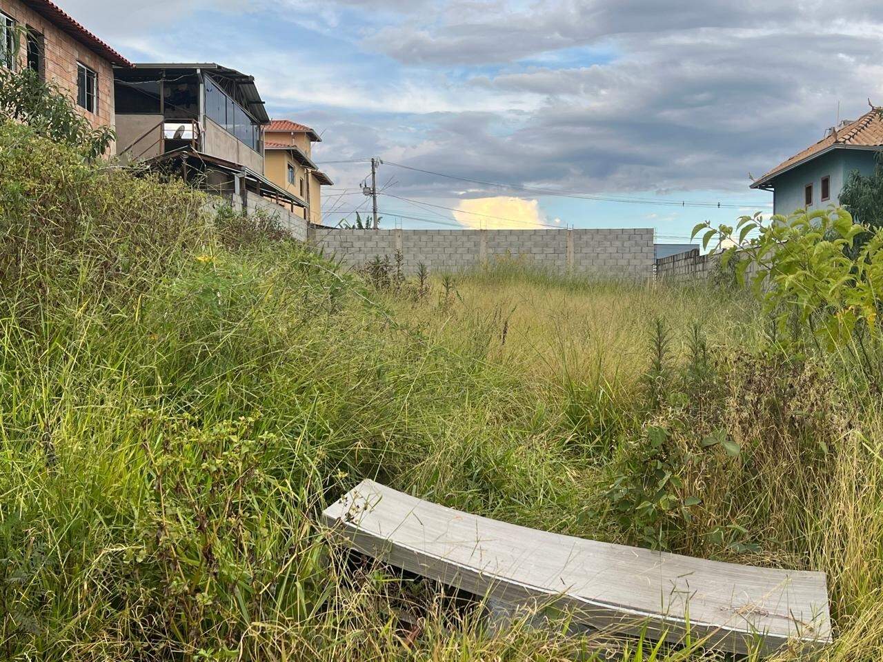 Lote à venda no Vila Alegre: 