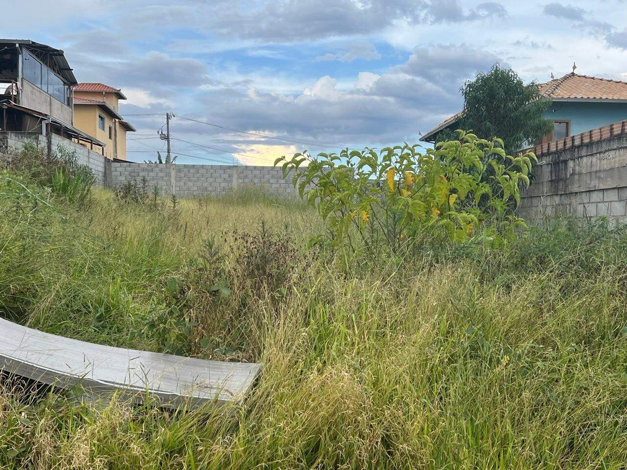 Lote à venda no Vila Alegre: 