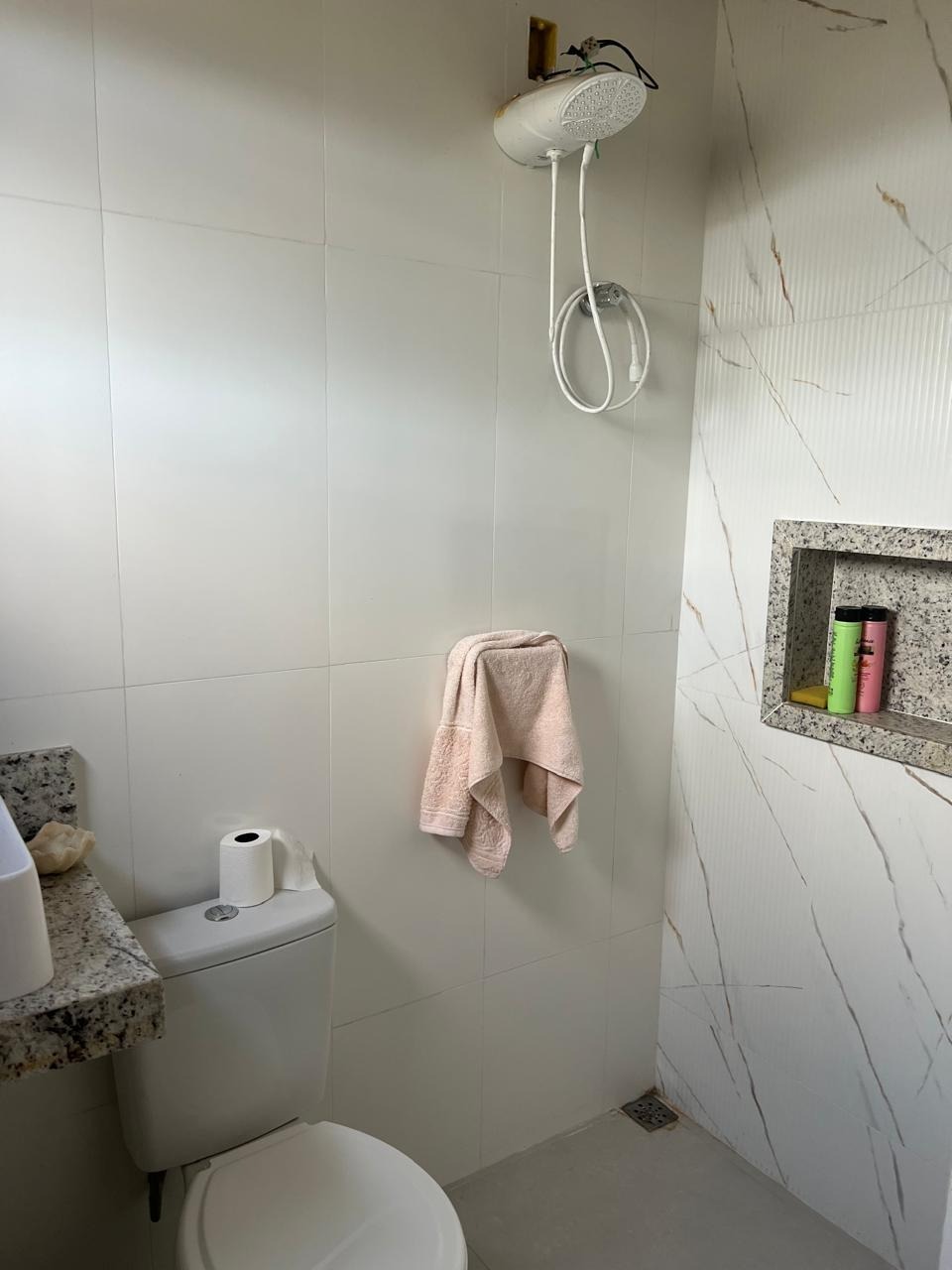 Casa em condomínio à venda no Bela Ville: 