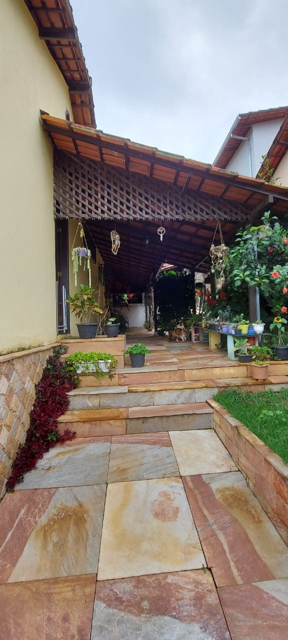 Casa à venda no Passagem De Mariana: 