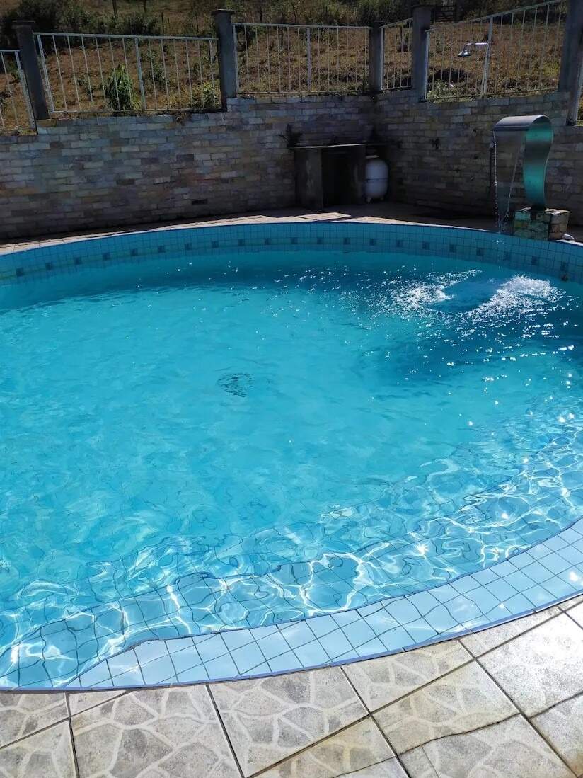 Fazenda à venda no Area Rural: rea de Lazer com Piscina, Sauna, Churrasqueira e 02 banheiros feminino e masculino.
