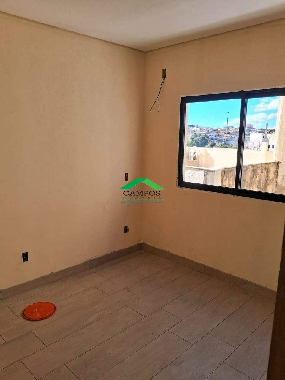 Apartamento com área privativa para aluguel no Centro: 