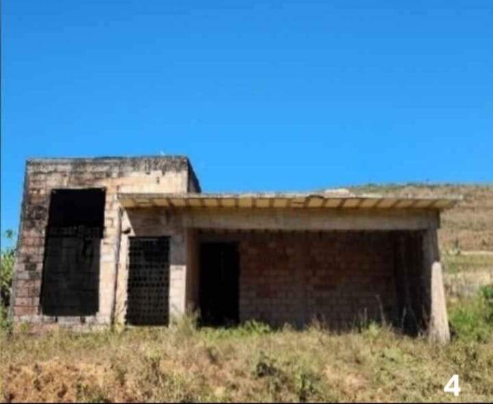 Casa à venda no Bandeirantes: 