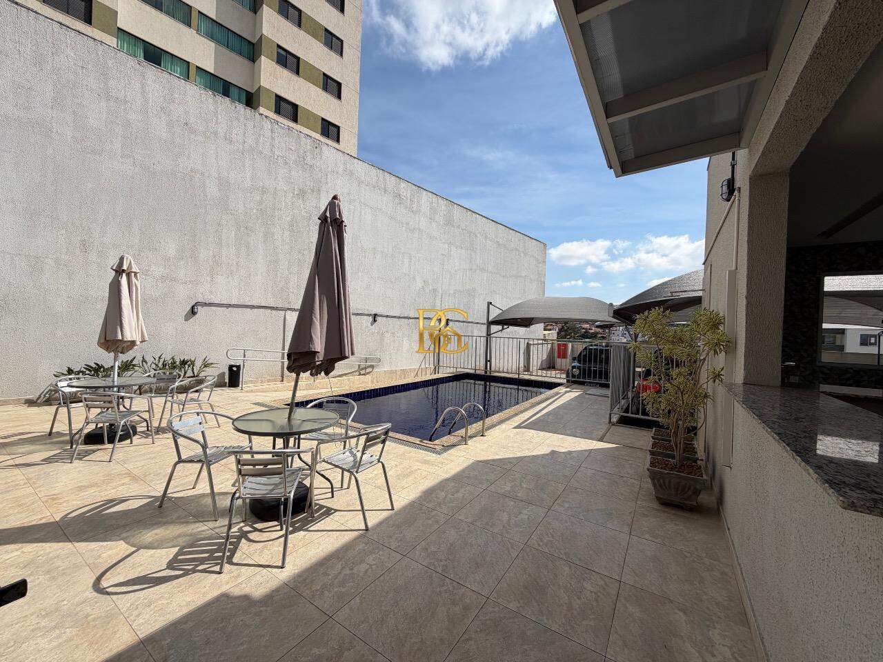Apartamento à venda no Santa Helena: 