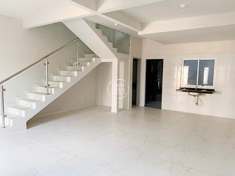 Sobrado à venda no bairro Igarapé, Porto Velho, com 2 quartos quartos e 1 suíte suítes | Meu Bem Imóveis: 