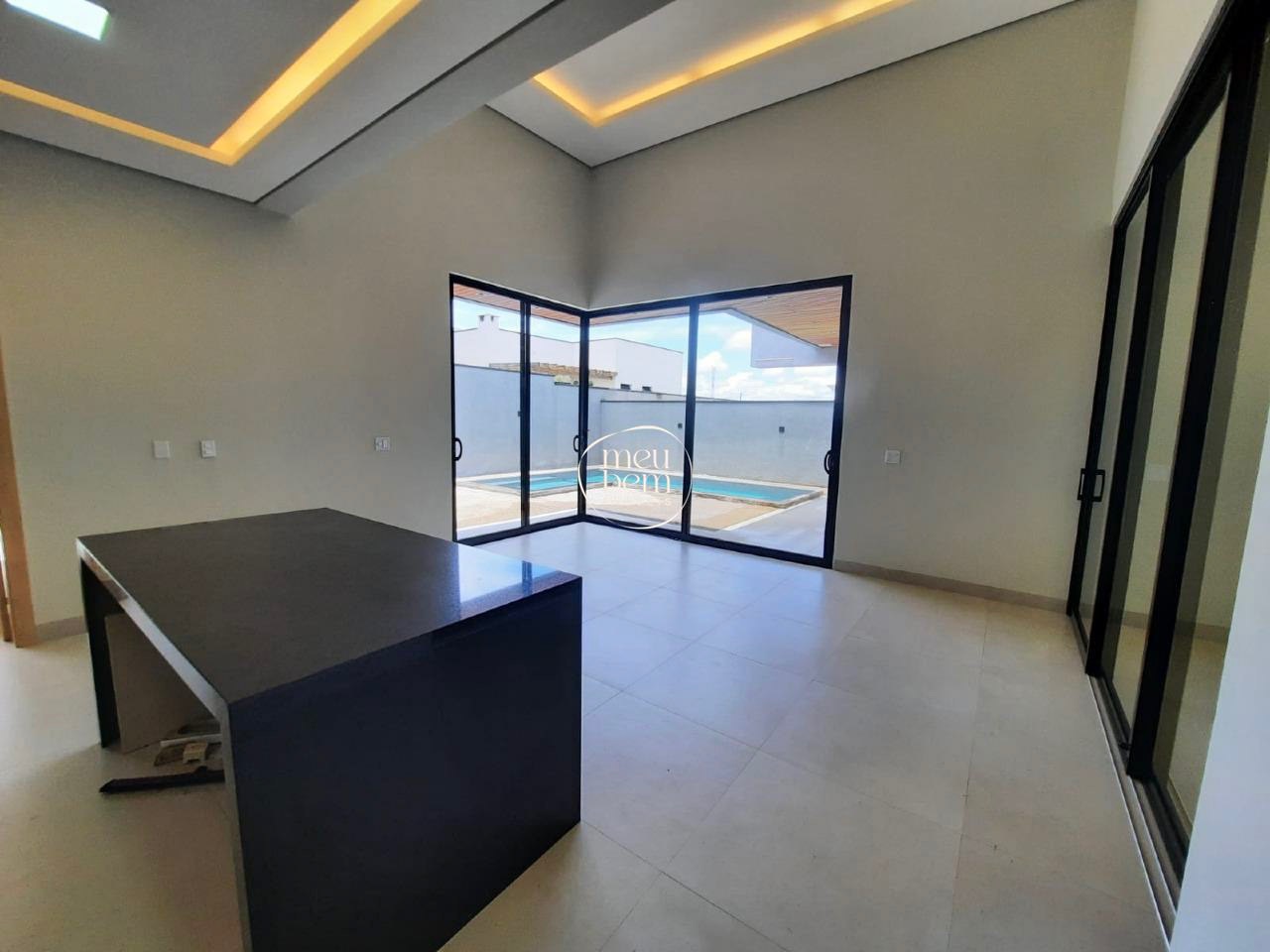 Casa à venda no Alphaville (Br 364) bairro Aeroclube, Porto Velho, com 4 quartos quartos e 4 suítes suítes | Meu Bem Imóveis: 