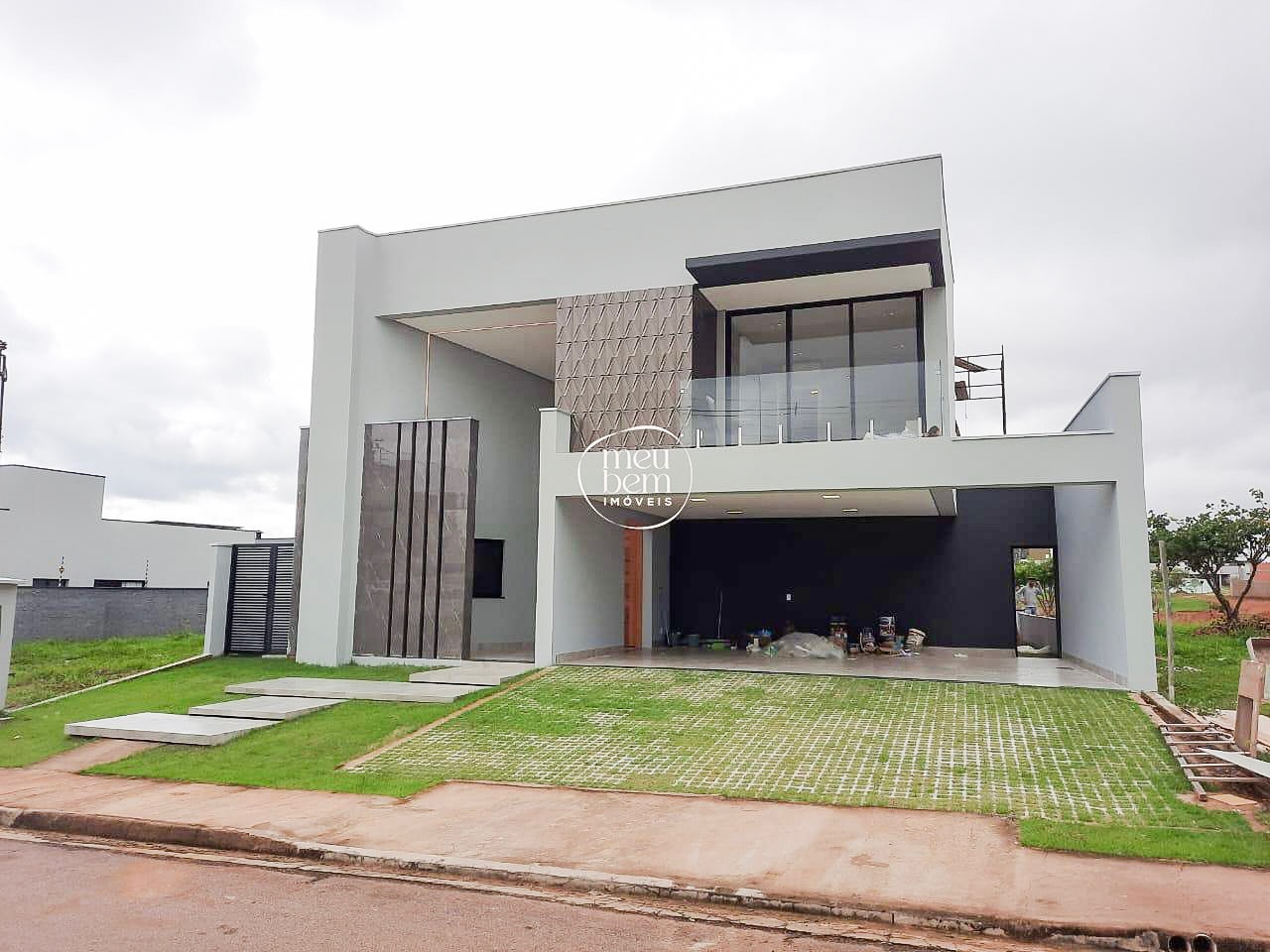 Sobrado à venda no Verana bairro Aponiã, Porto Velho, com 4 quartos quartos e 3 suítes suítes | Meu Bem Imóveis: 