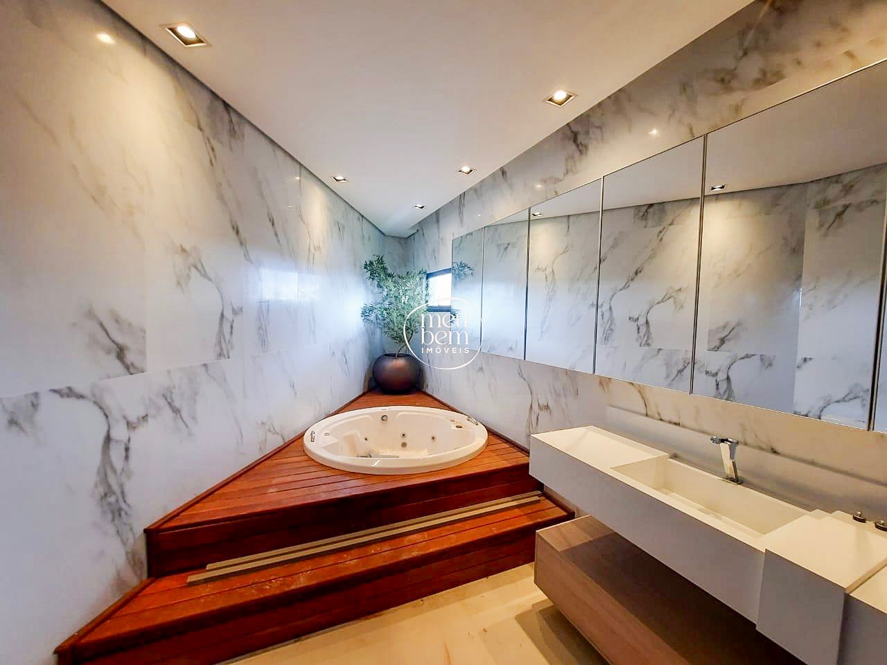 Sobrado à venda no Verana bairro Aponiã, Porto Velho, com 4 quartos quartos e 3 suítes suítes | Meu Bem Imóveis: 