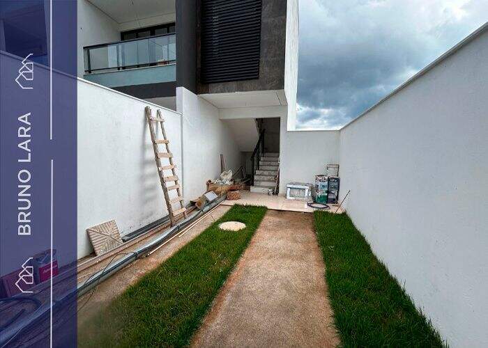 Casa à venda no Tiradentes: 